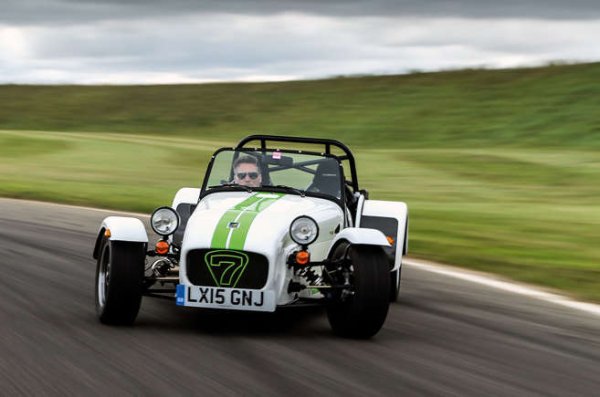 Толкова вълнуващ, колкото Ariel Atom? Може би не съвсем, но е близо. А и е доста по-евтин. Освен това може да има покрив и дори отопление, ако искате, така че може да го използвате през цялата година.